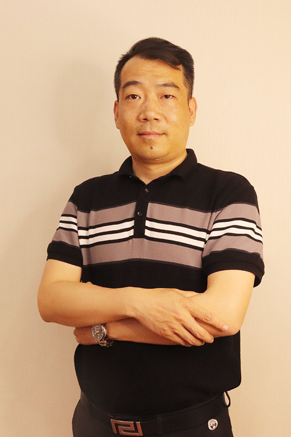 紫阳冯少坤 本科学历,毕业于陕西师范大学